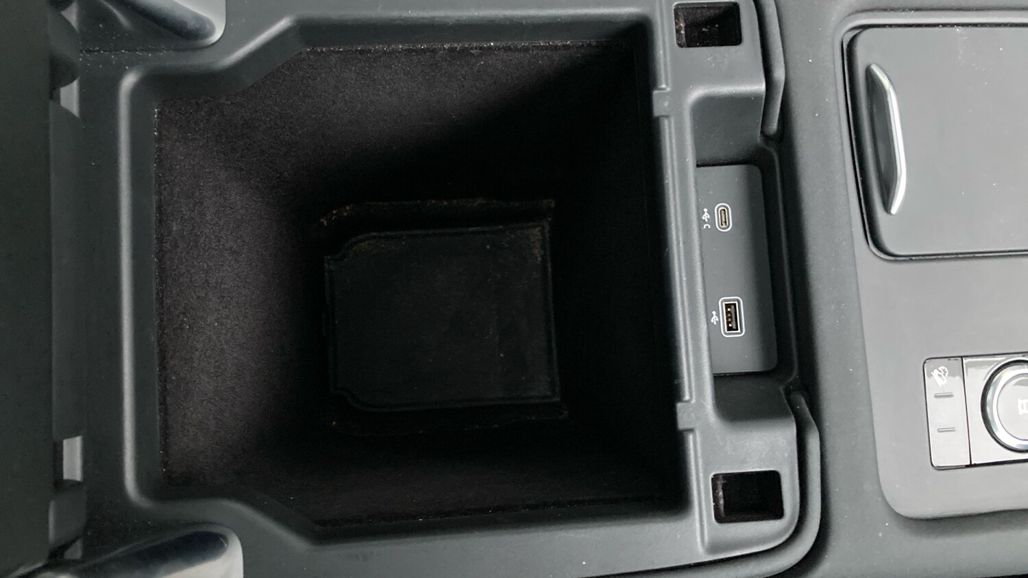 Used Land Rover Discovery 2024 for sale - 77578119: Photo 41