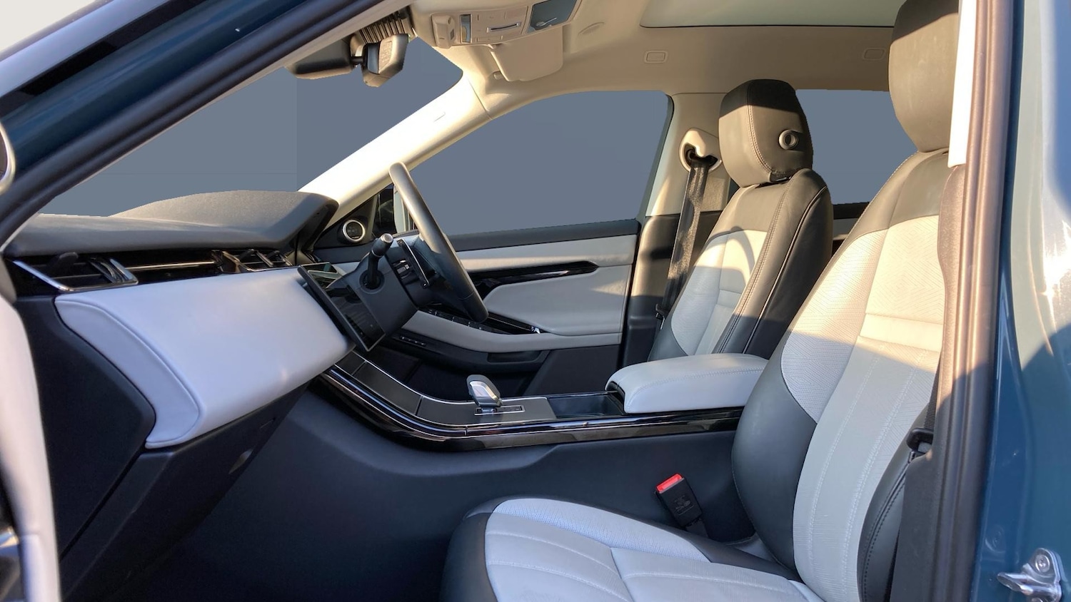 Used Land Rover Range Rover Evoque 2024 for sale - 77759118: Photo 3