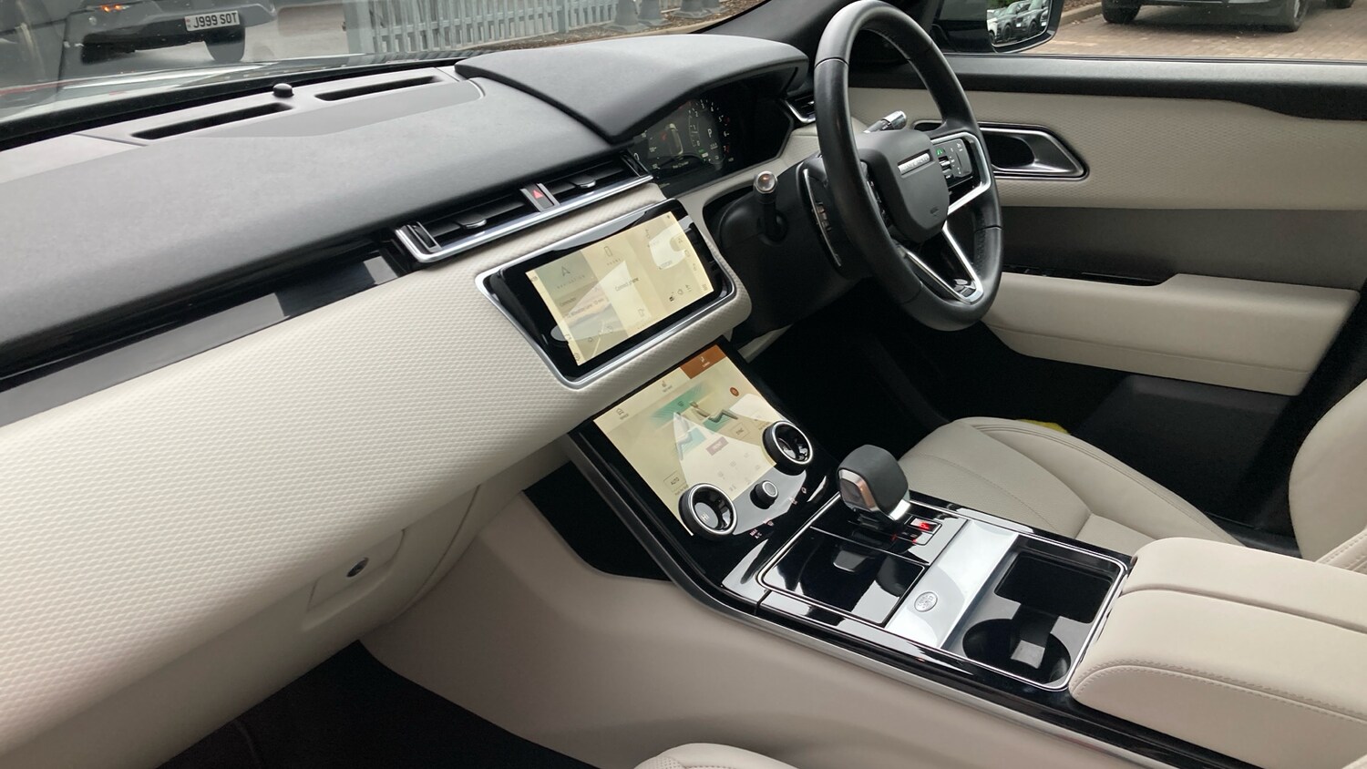 Used Land Rover Range Rover Velar 2022 for sale - 77570561: Photo 43