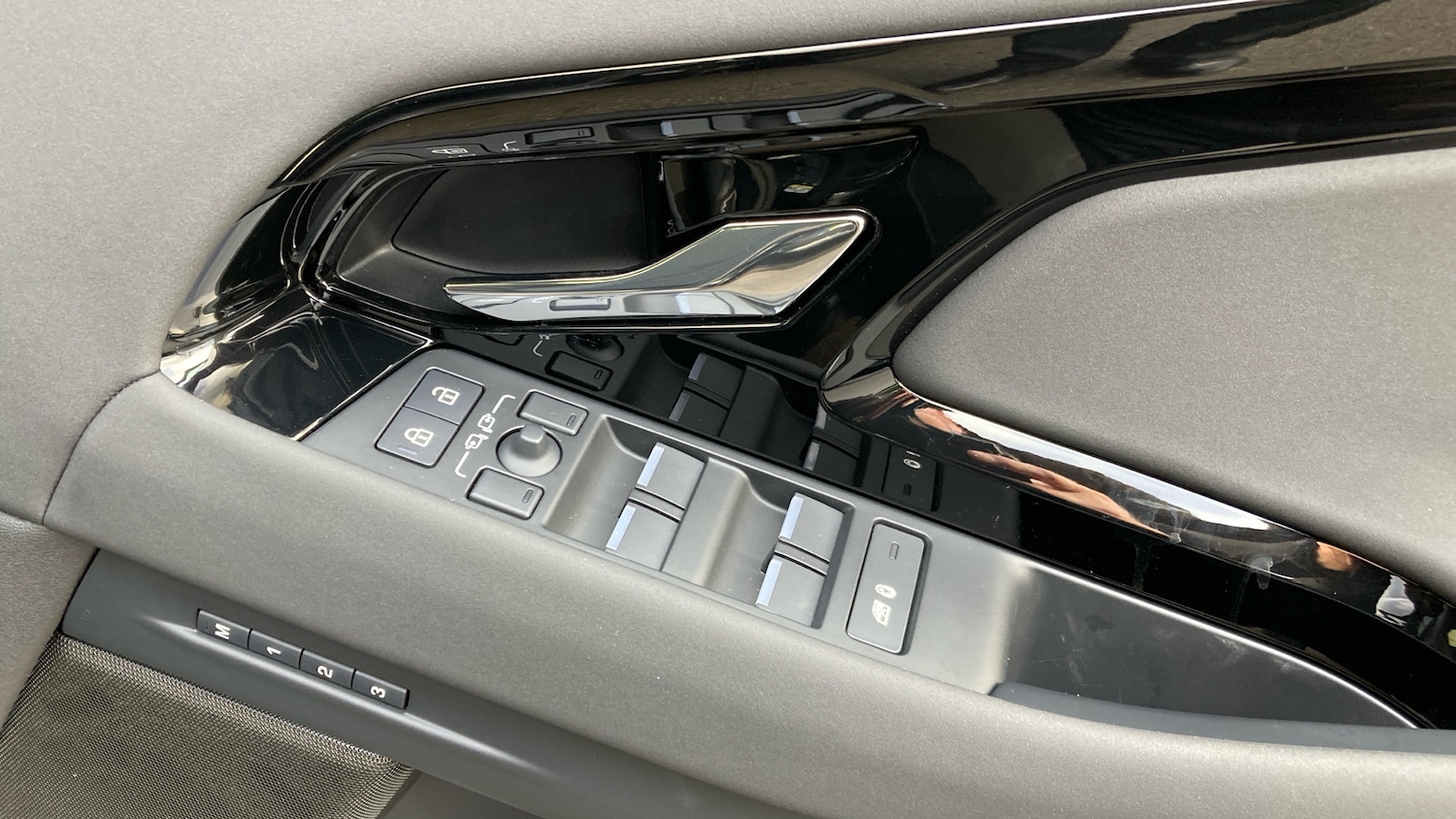 Used Land Rover Range Rover Evoque 2025 for sale - 77061319: Photo 21