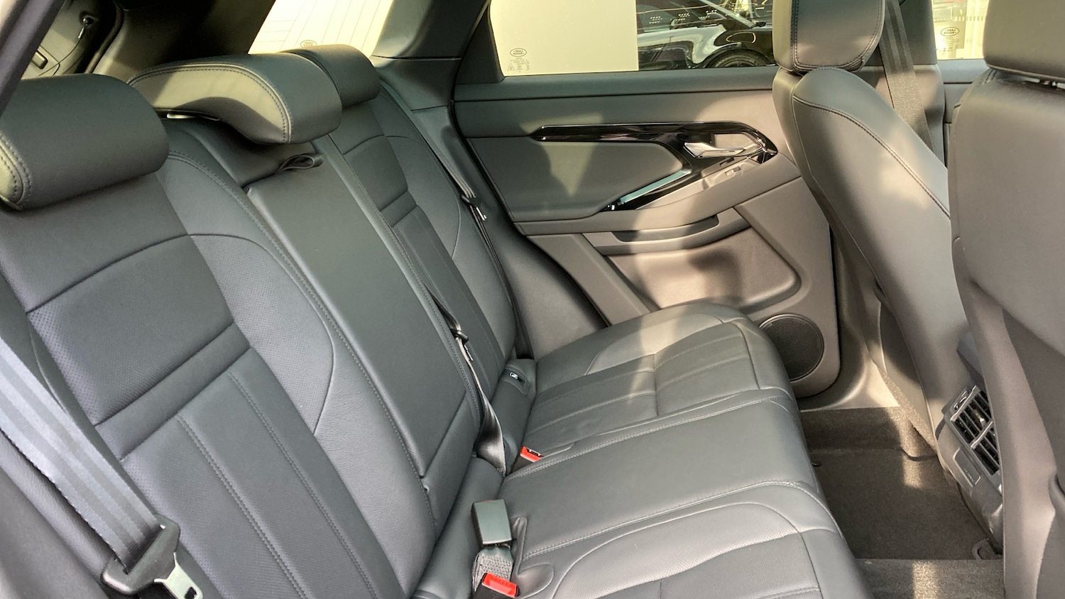 Used Land Rover Range Rover Evoque 2025 for sale - 77061319: Photo 38