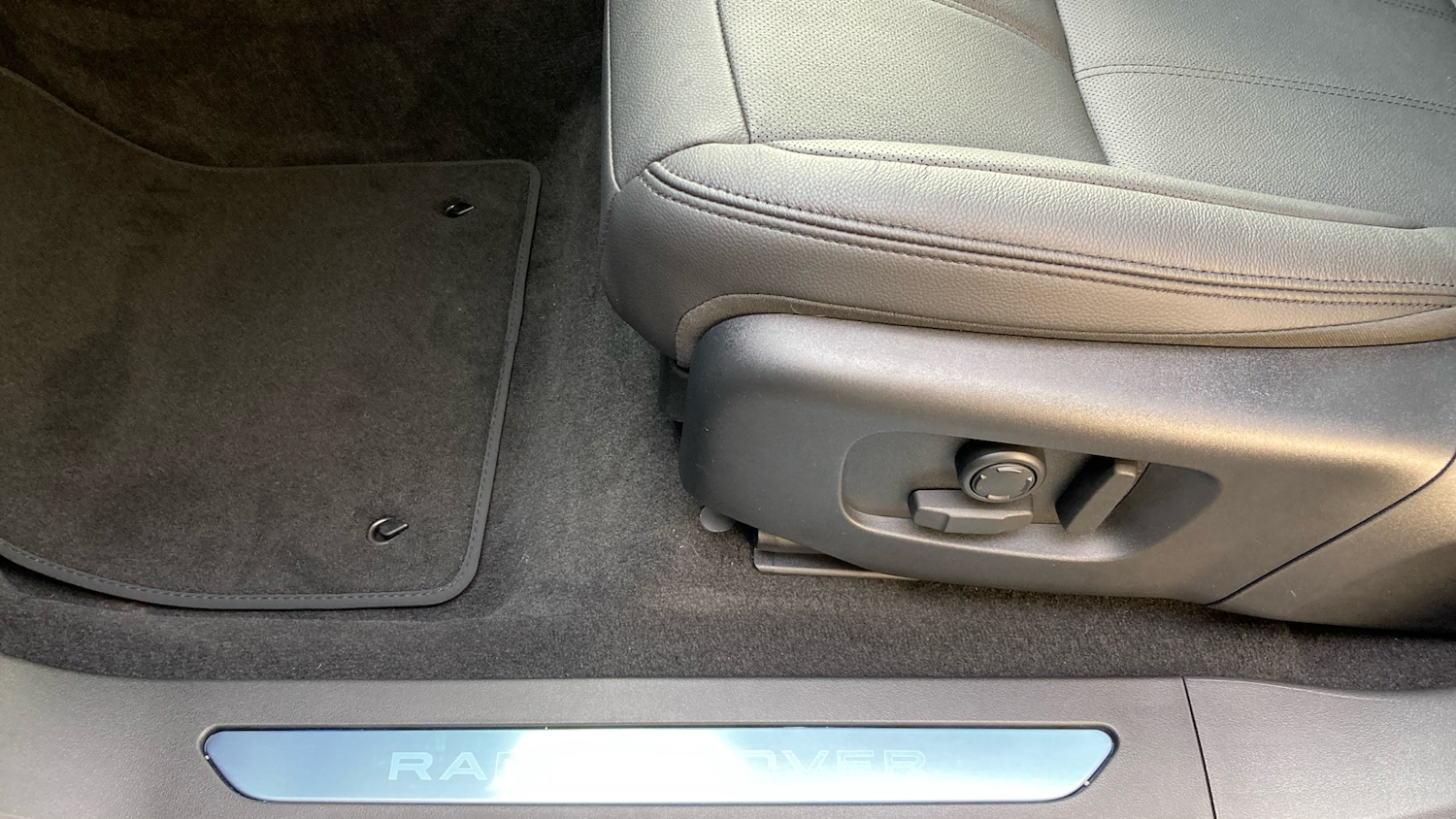 Used Land Rover Range Rover Evoque 2025 for sale - 77061319: Photo 41