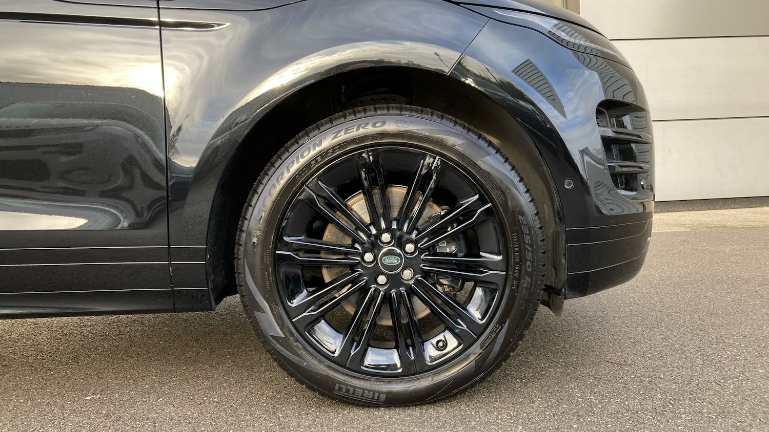 Used Land Rover Range Rover Evoque 2025 for sale - 77061319: Photo 8