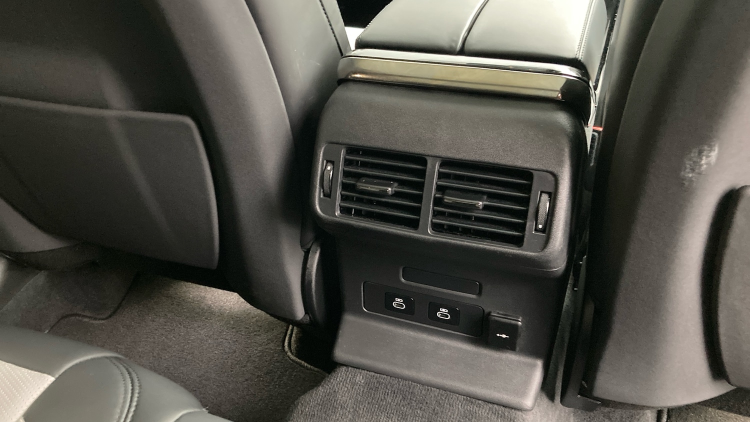 Used Land Rover Range Rover Velar 2025 for sale - 76736408: Photo 18