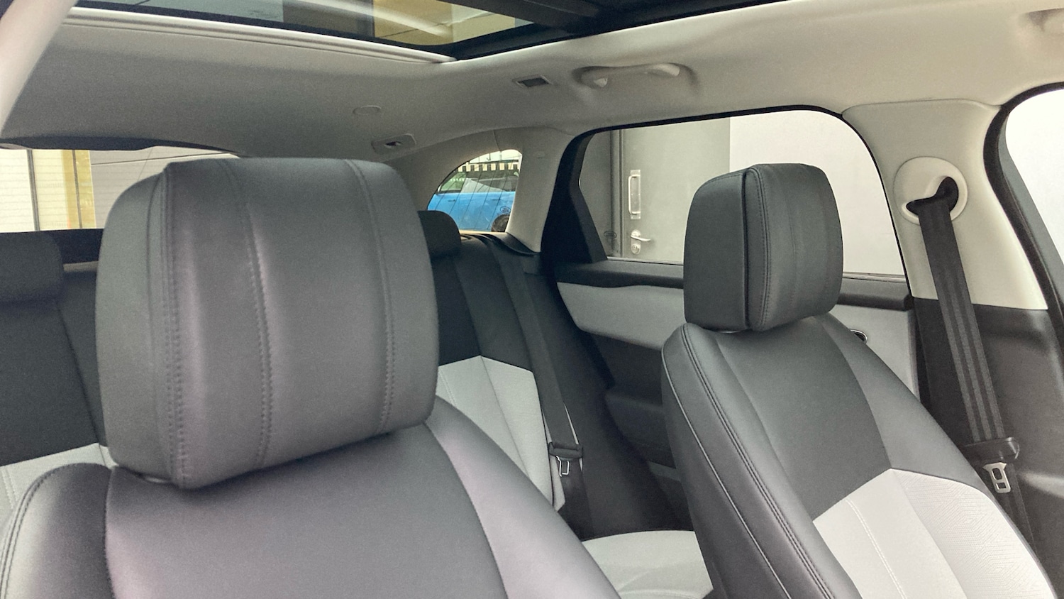 Used Land Rover Range Rover Velar 2025 for sale - 76736408: Photo 40