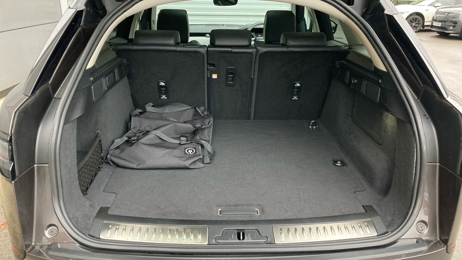 Used Land Rover Range Rover Velar 2025 for sale - 76736408: Photo 42