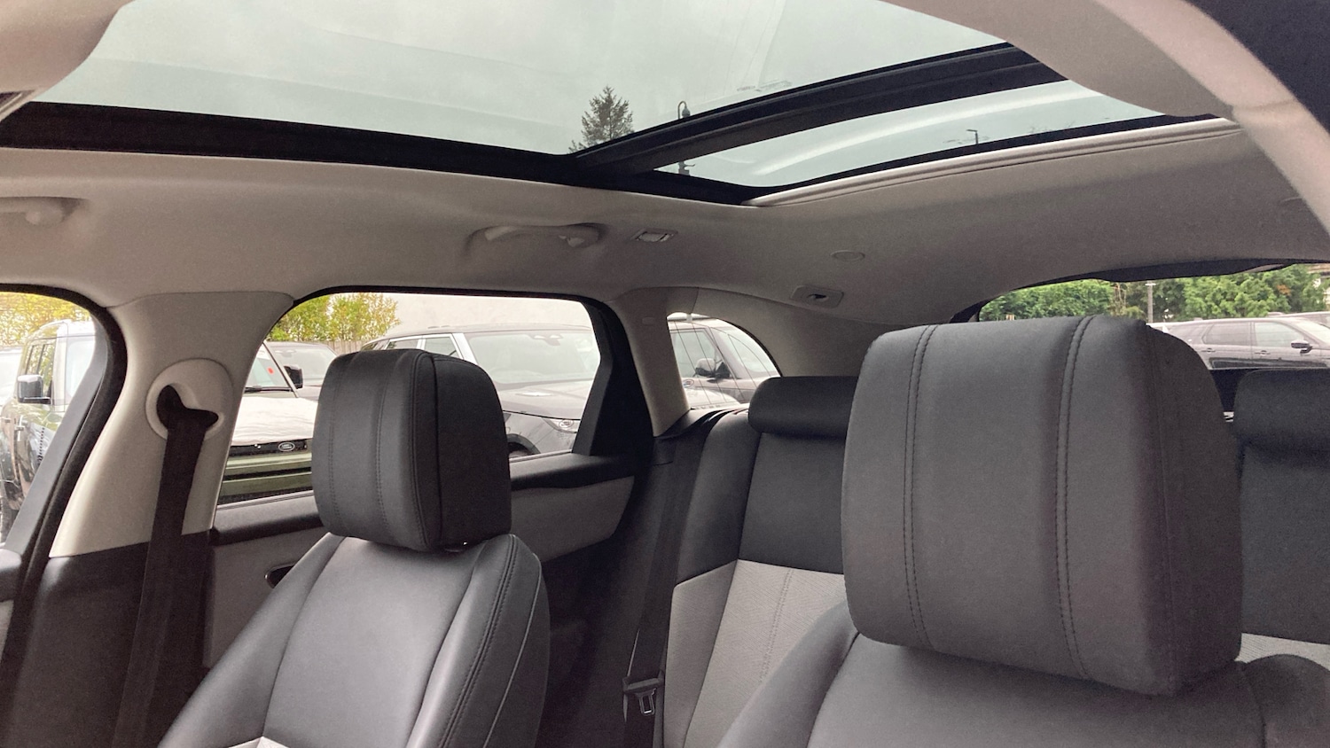 Used Land Rover Range Rover Velar 2025 for sale - 76736408: Photo 47