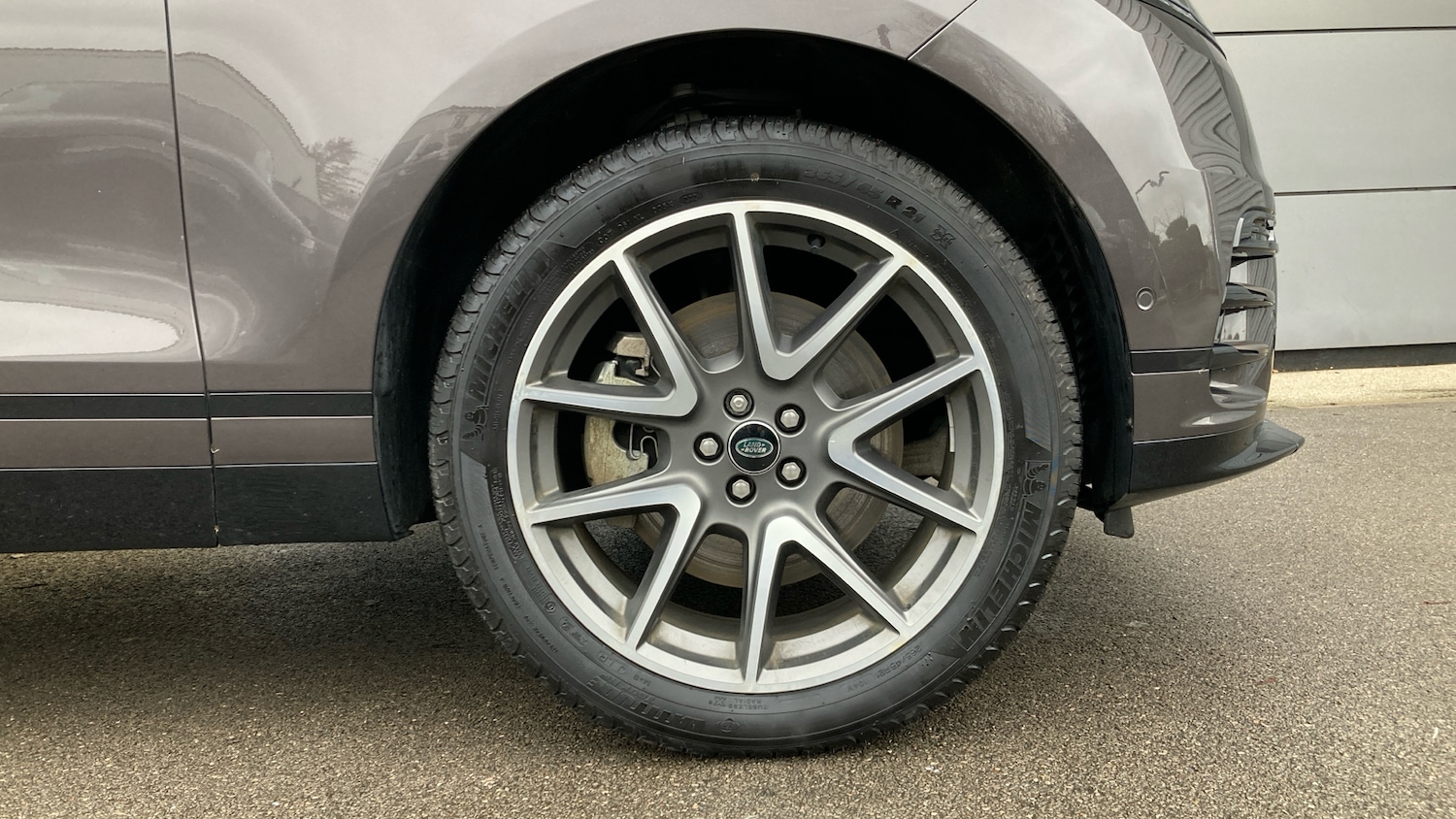 Used Land Rover Range Rover Velar 2025 for sale - 76736408: Photo 8