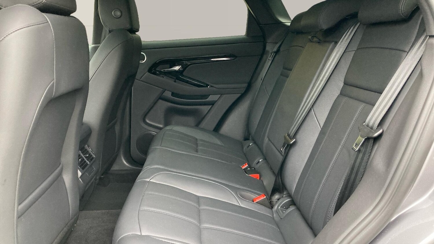 Used Land Rover Range Rover Evoque 2025 for sale - 76555659: Photo 4