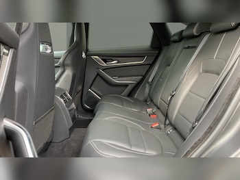 Used Jaguar F-Pace 2023 for sale - 77113290: Photo