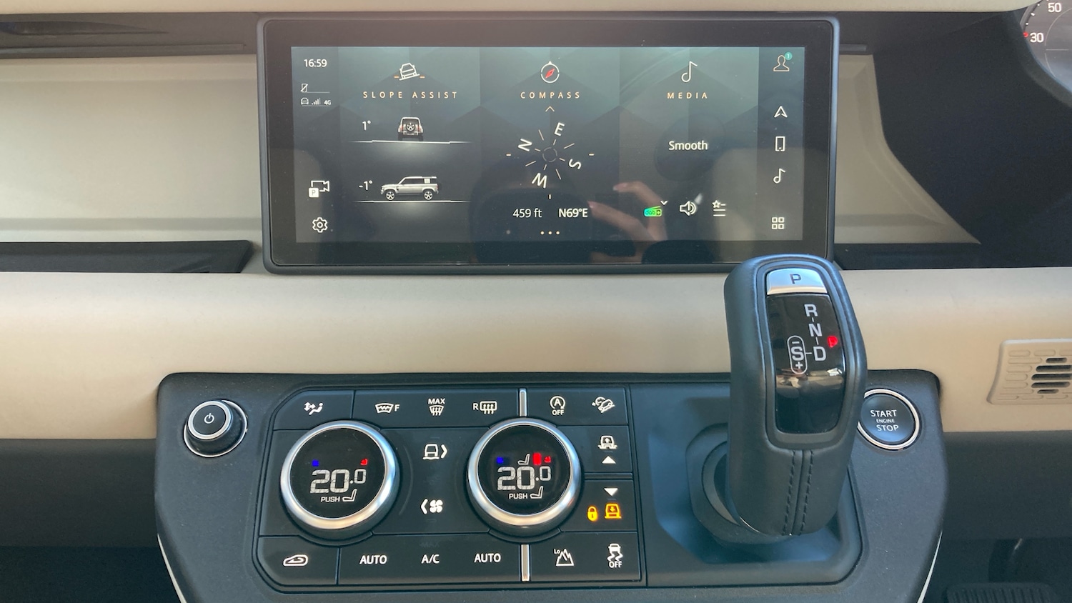 Used Land Rover Defender 2022 for sale - 76117335: Photo 14