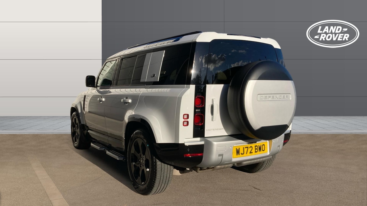 Used Land Rover Defender 2022 for sale - 76117335: Photo 2