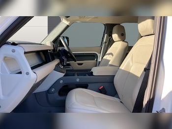 Used Land Rover Defender 2022 for sale - 76117335: Photo 3