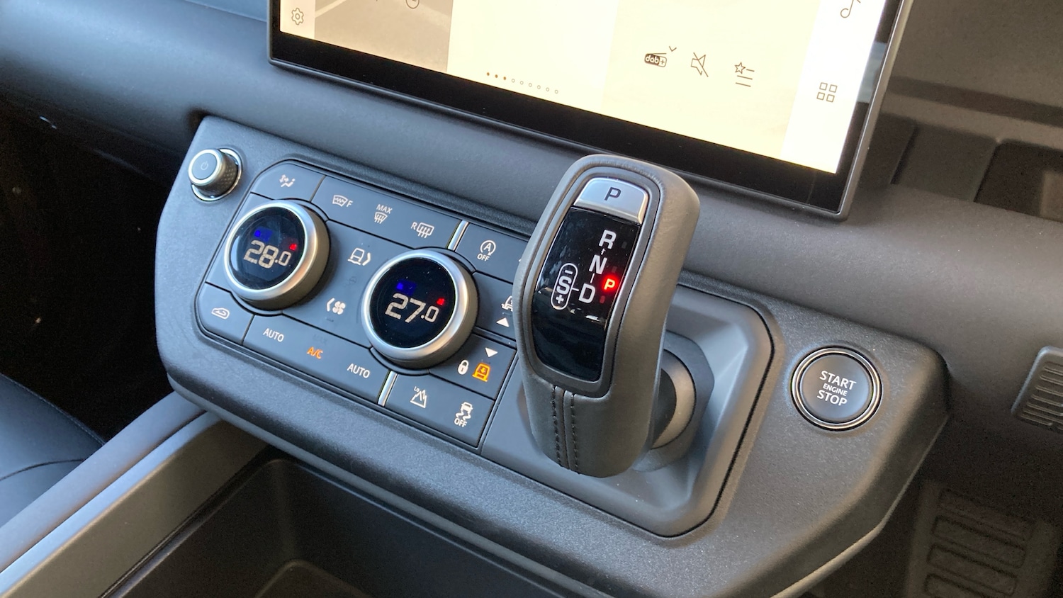 Used Land Rover Defender 2025 for sale - 77147874: Photo 13