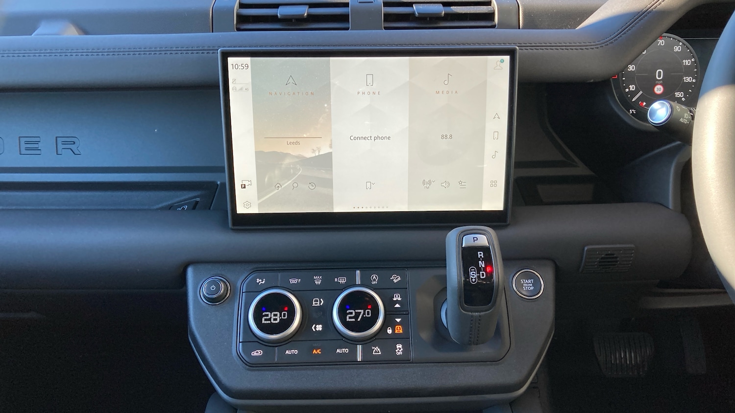 Used Land Rover Defender 2025 for sale - 77147874: Photo 14