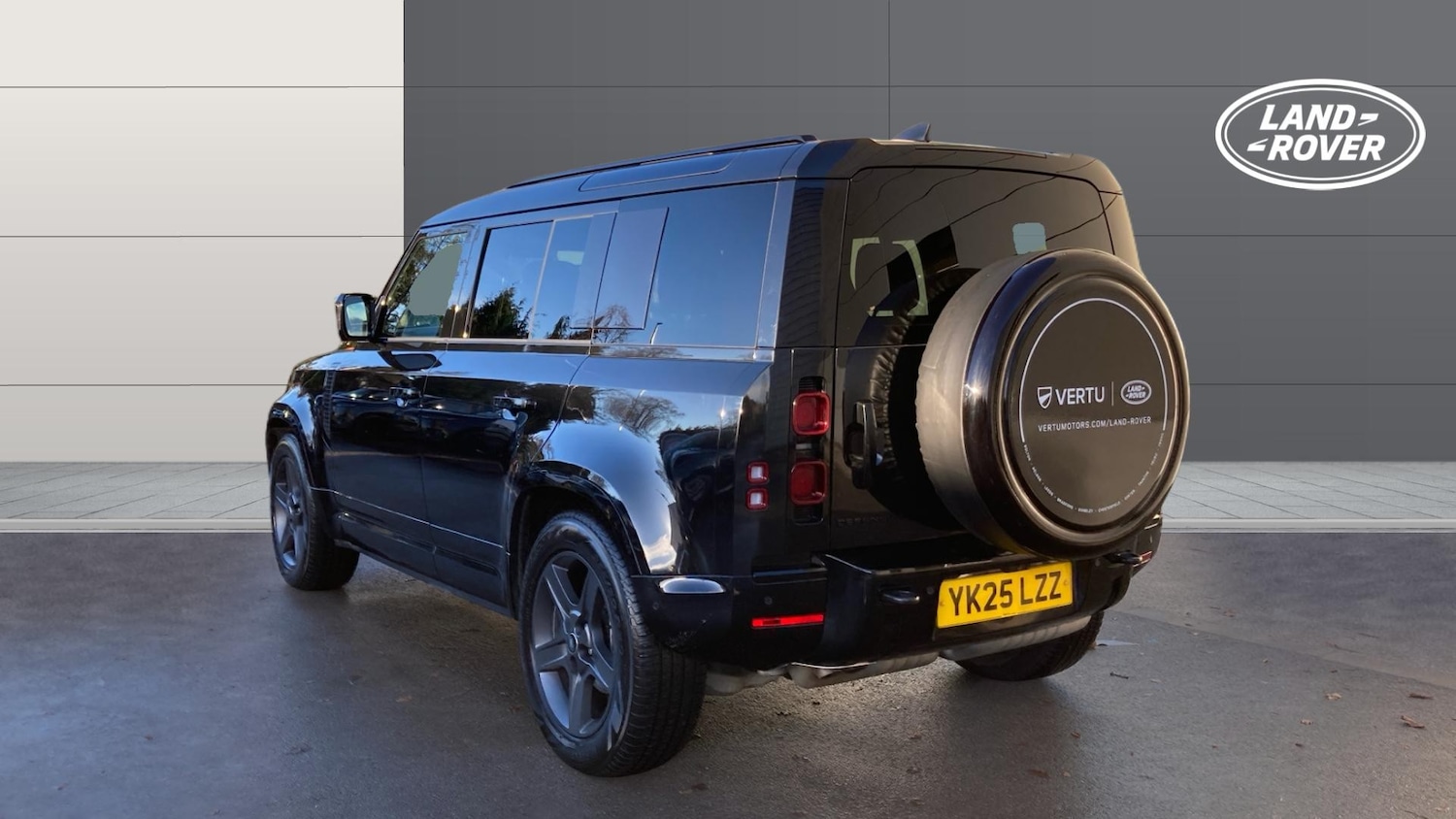 Used Land Rover Defender 2025 for sale - 77147874: Photo 2