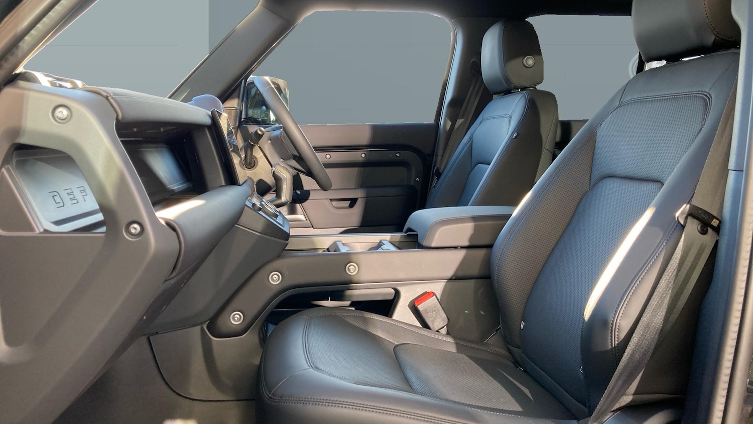 Used Land Rover Defender 2025 for sale - 77147874: Photo 3