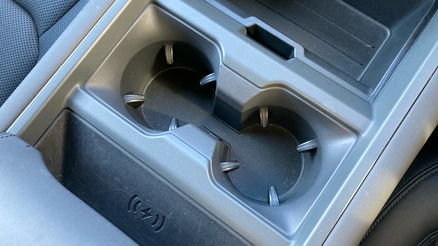 Used Land Rover Defender 2025 for sale - 77147874: Photo 30