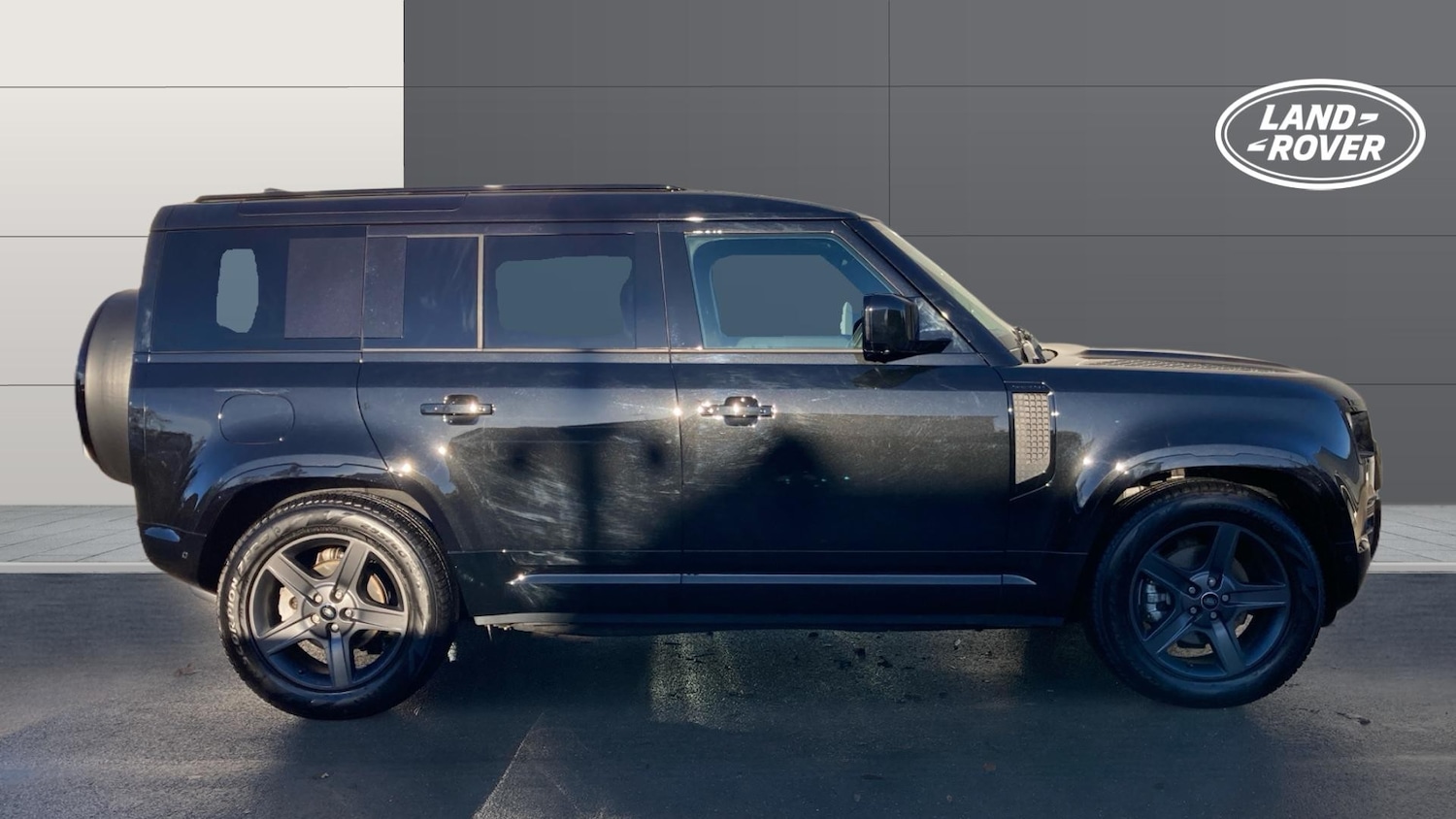 Used Land Rover Defender 2025 for sale - 77147874: Photo 5