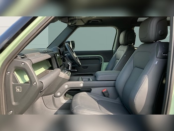 Used Land Rover Defender 2024 for sale - 75790253: Photo