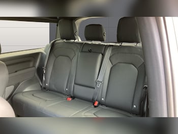 Used Land Rover Defender 2024 for sale - 75790253: Photo