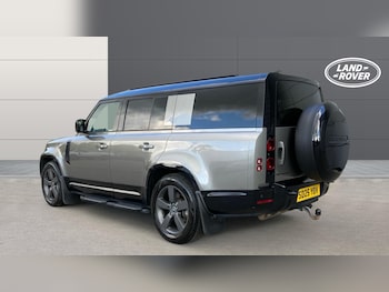 Used Land Rover Defender 2025 for sale - 79356905: Photo
