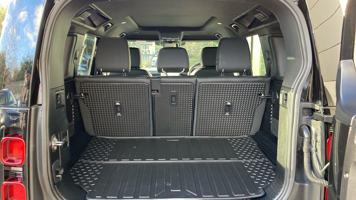 Used Land Rover Defender 2024 for sale - 76567712: Photo 10