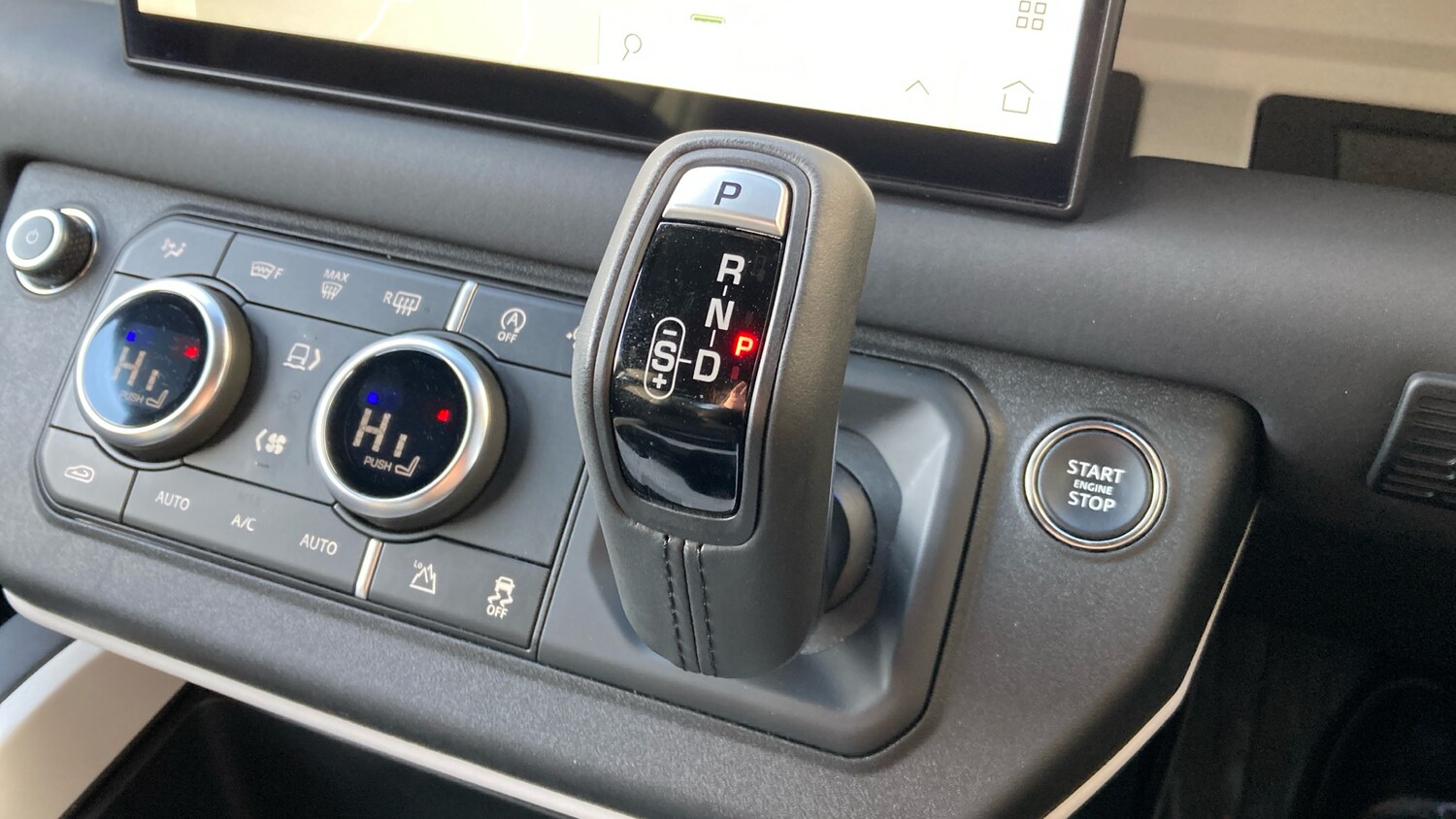 Used Land Rover Defender 2024 for sale - 76567712: Photo 13