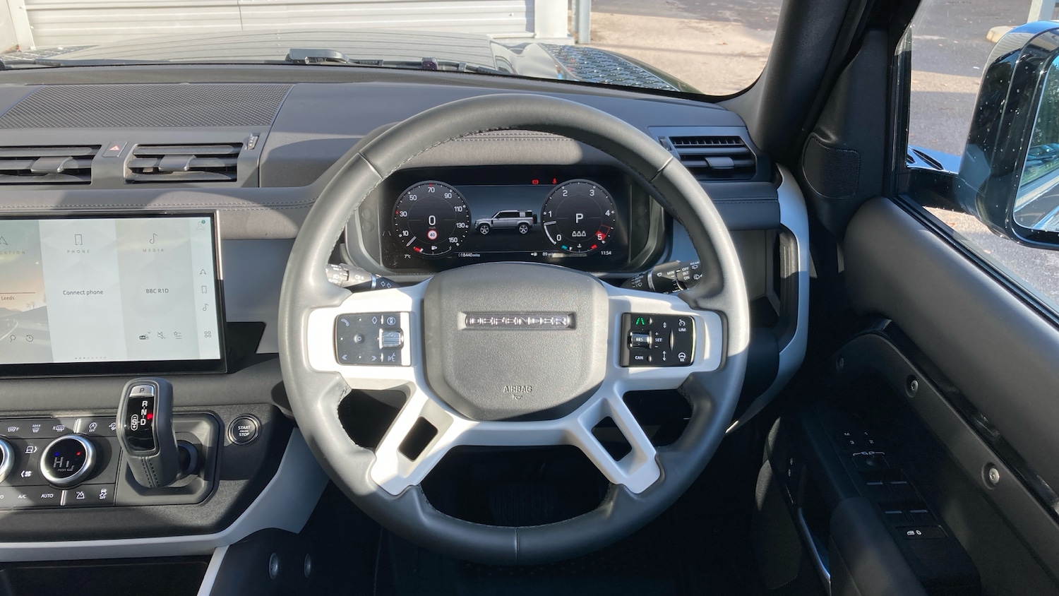 Used Land Rover Defender 2024 for sale - 76567712: Photo 15