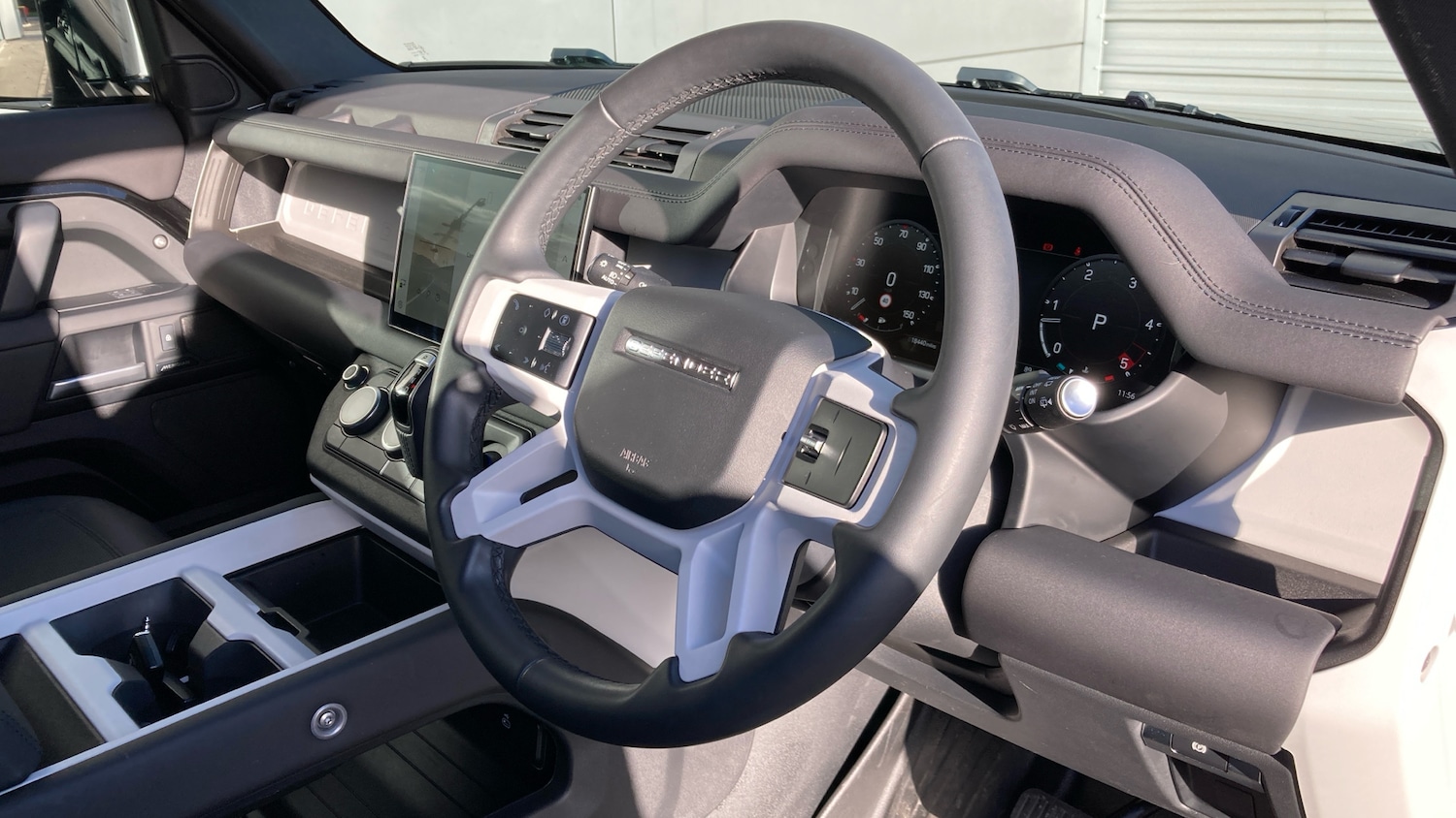 Used Land Rover Defender 2024 for sale - 76567712: Photo 25