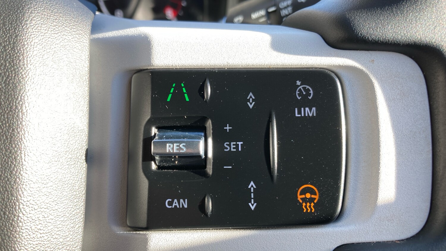 Used Land Rover Defender 2024 for sale - 76567712: Photo 27