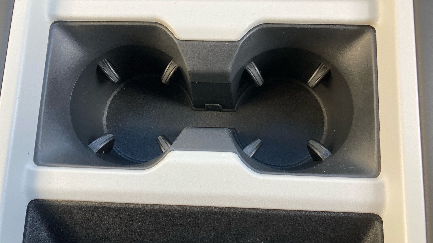 Used Land Rover Defender 2024 for sale - 76567712: Photo 41