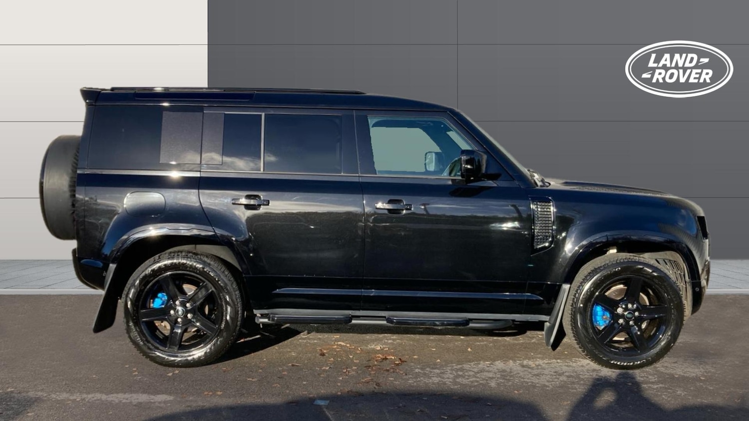 Used Land Rover Defender 2024 for sale - 76567712: Photo 5