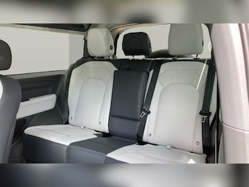 Used Land Rover Defender 2025 for sale - 78592902: Photo