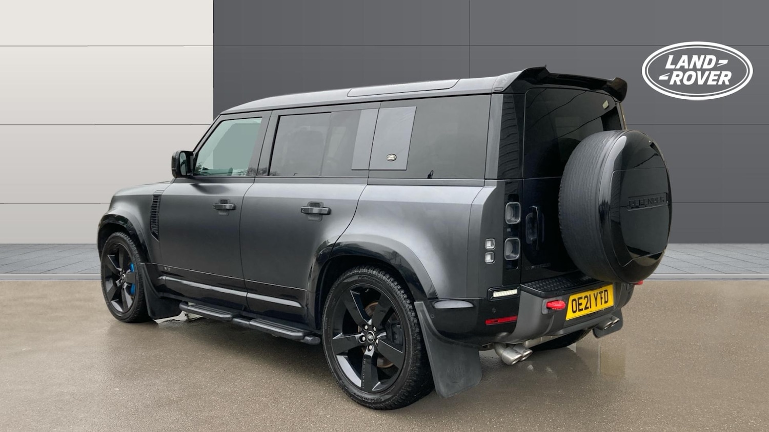 Used Land Rover Defender 2021 for sale - 77845201: Photo 2