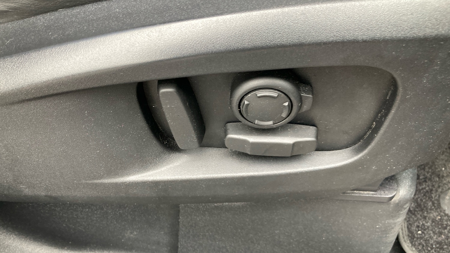 Used Land Rover Defender 2021 for sale - 77845201: Photo 23