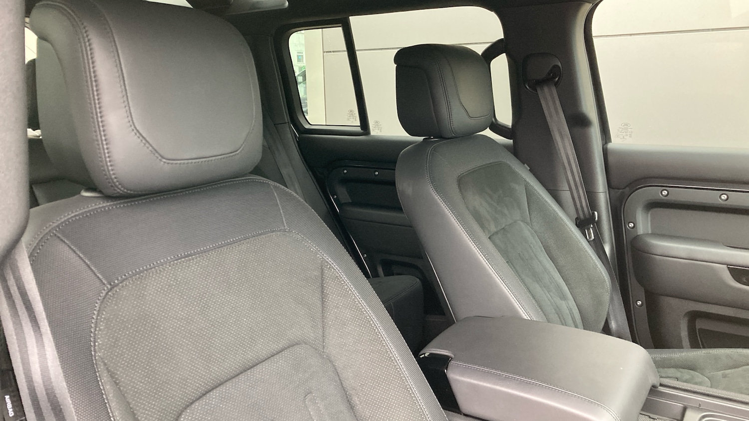 Used Land Rover Defender 2021 for sale - 77845201: Photo 24