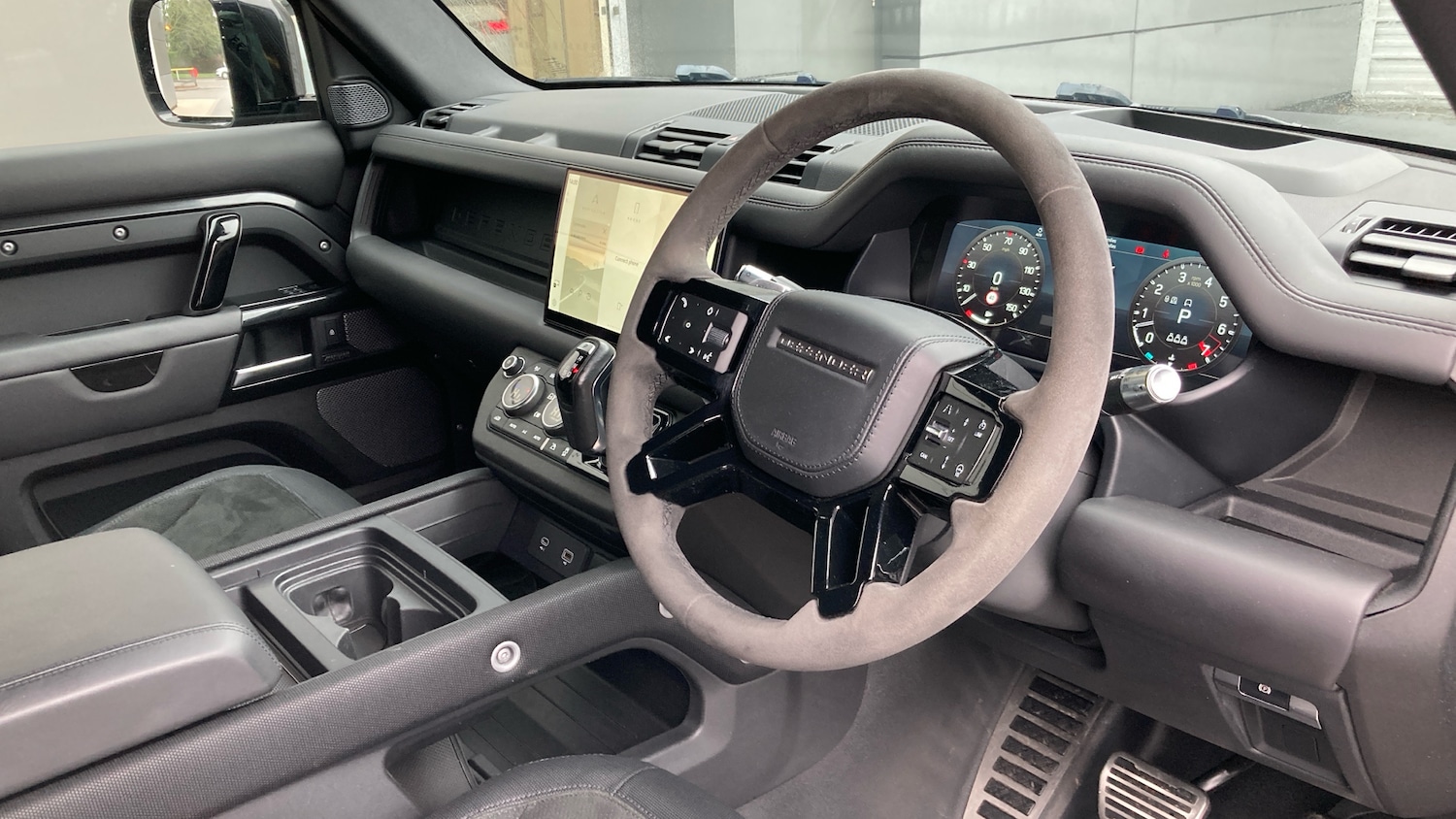 Used Land Rover Defender 2021 for sale - 77845201: Photo 25