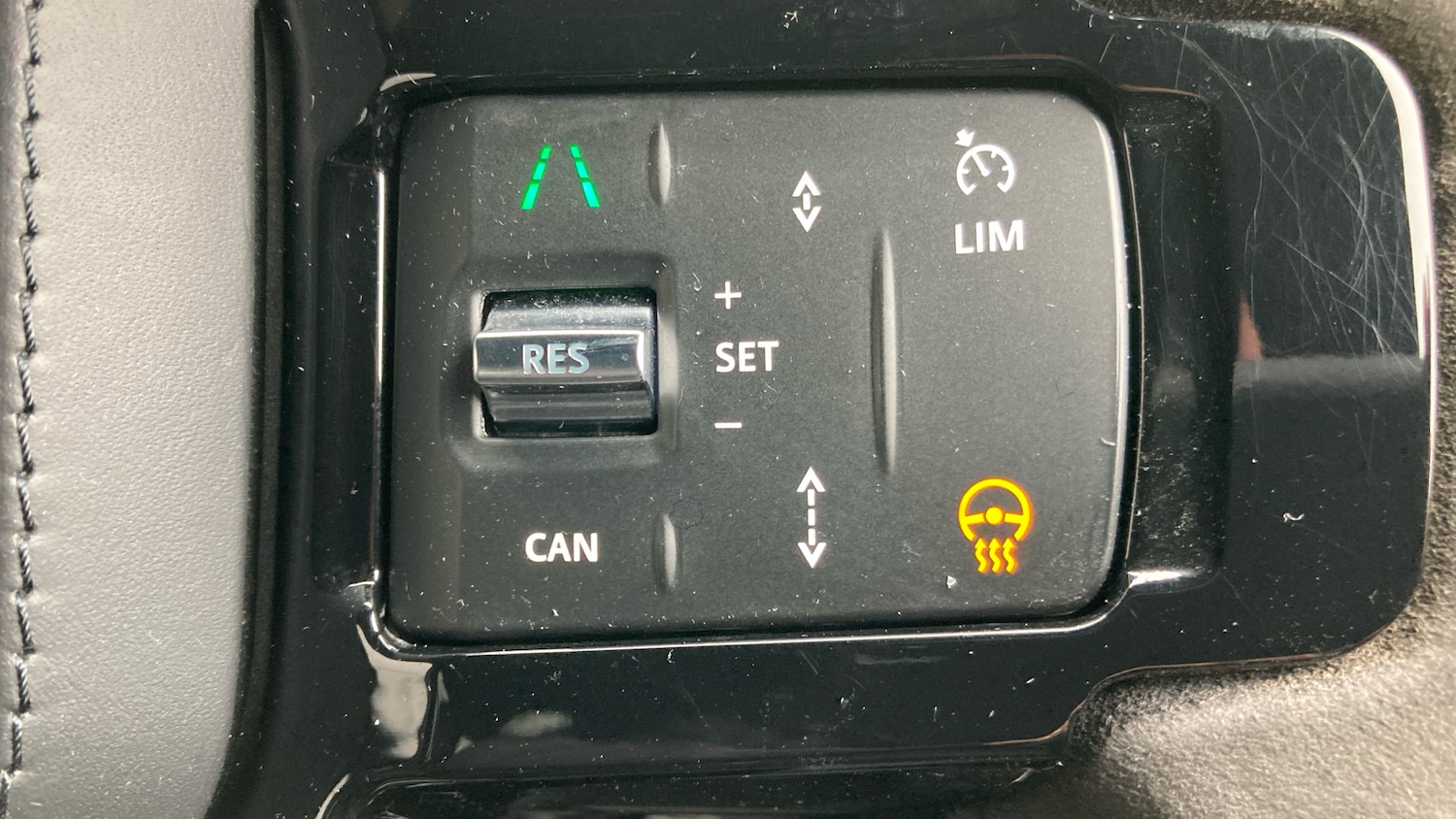 Used Land Rover Defender 2021 for sale - 77845201: Photo 26