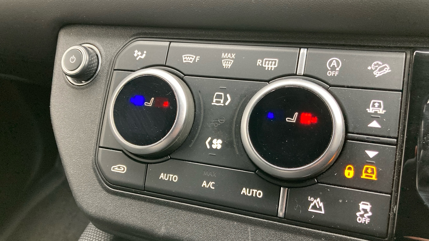 Used Land Rover Defender 2021 for sale - 77845201: Photo 35