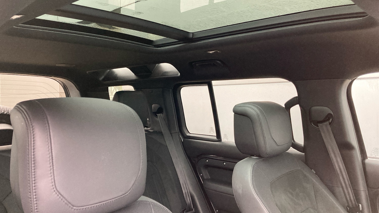 Used Land Rover Defender 2021 for sale - 77845201: Photo 43