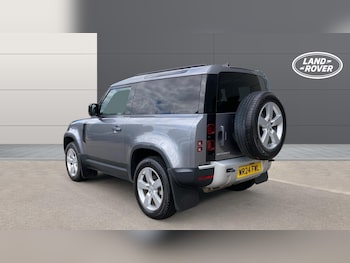 Used Land Rover Defender 2024 for sale - 75498985: Photo