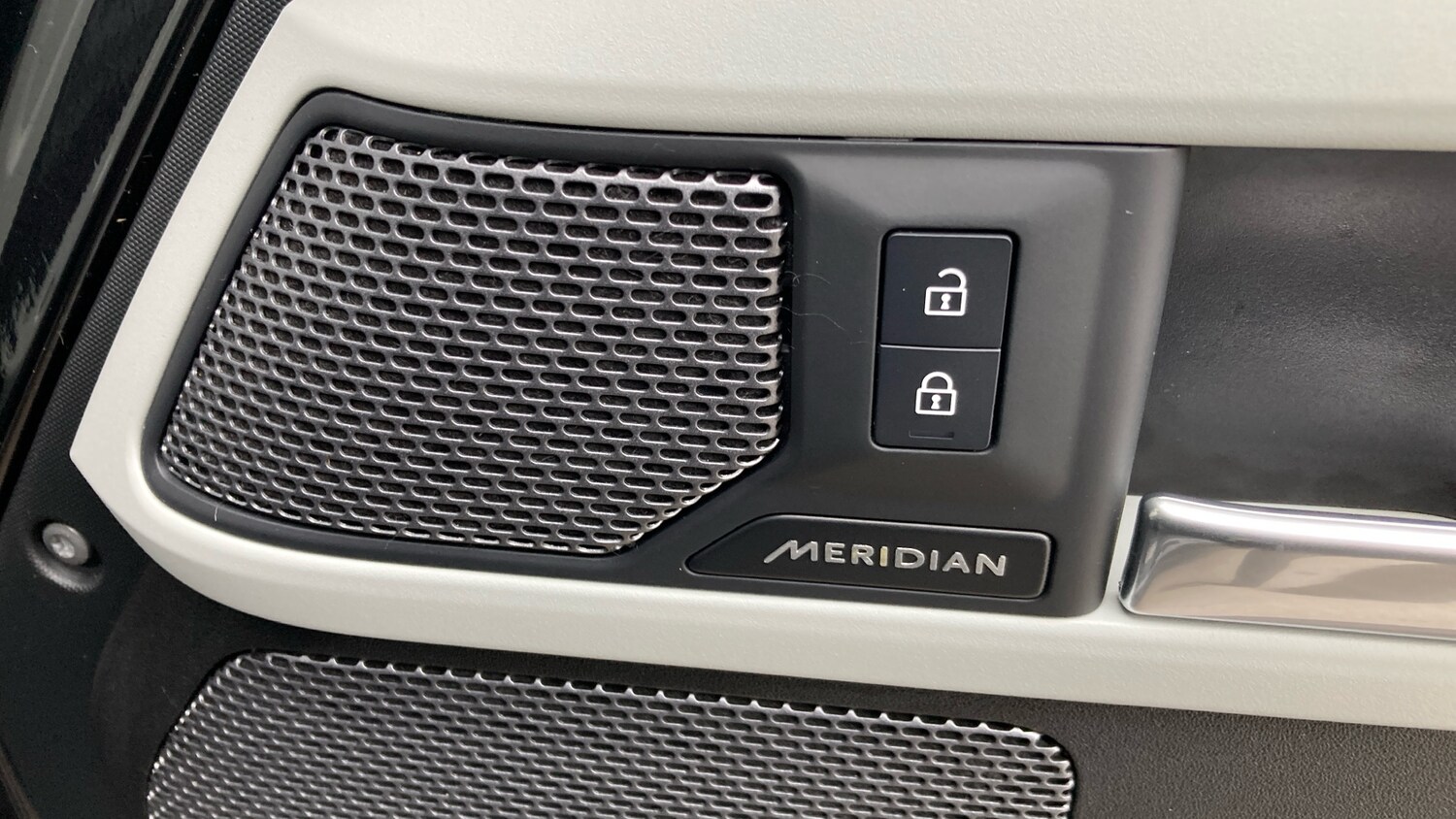 Used Land Rover Defender 2023 for sale - 77996912: Photo 21