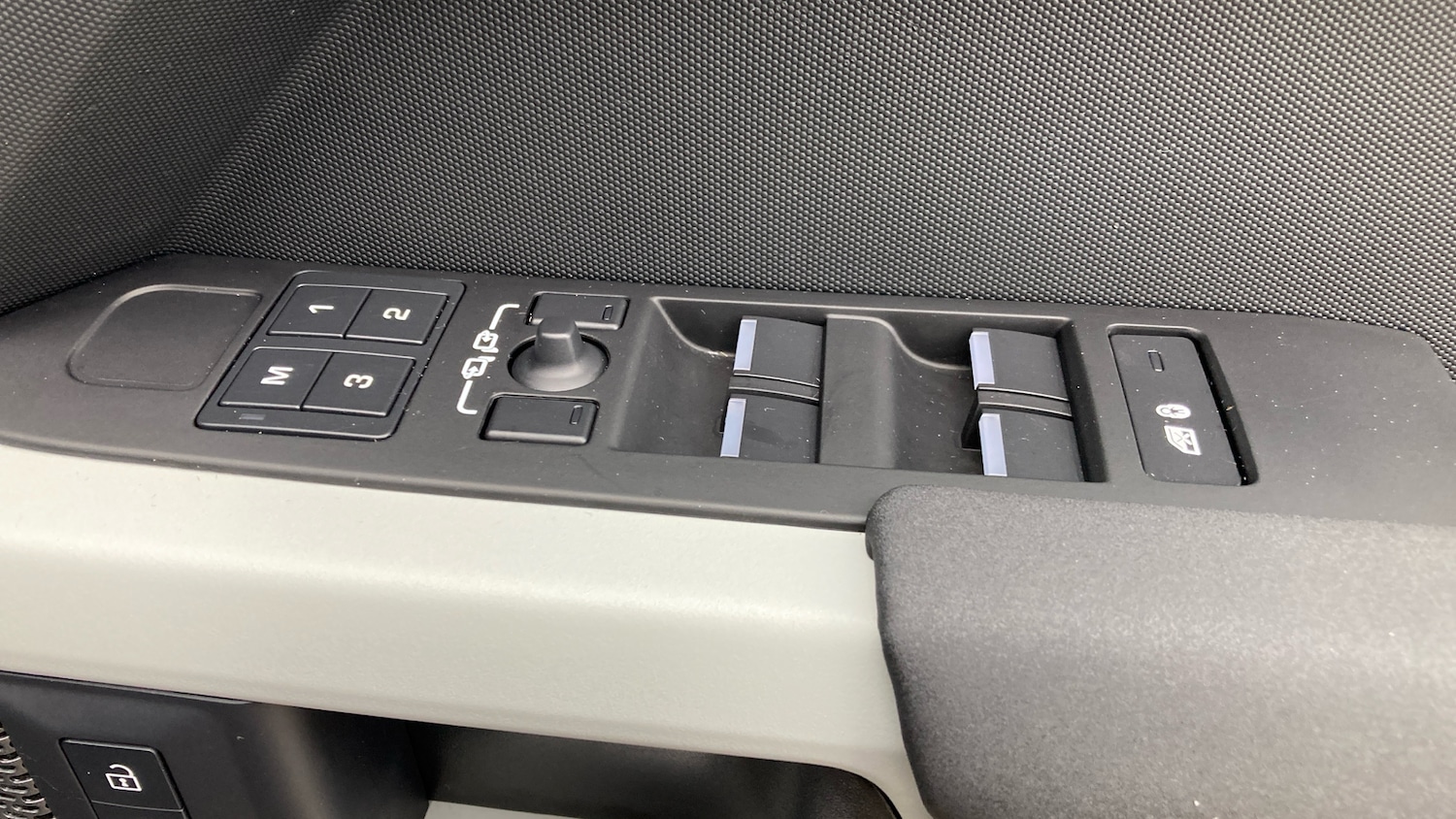 Used Land Rover Defender 2023 for sale - 77996912: Photo 22