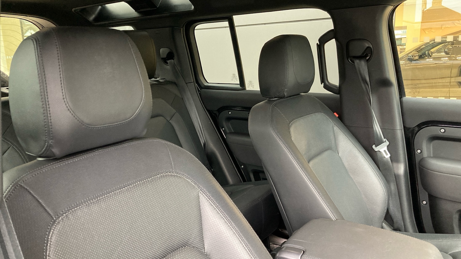 Used Land Rover Defender 2023 for sale - 77996912: Photo 24