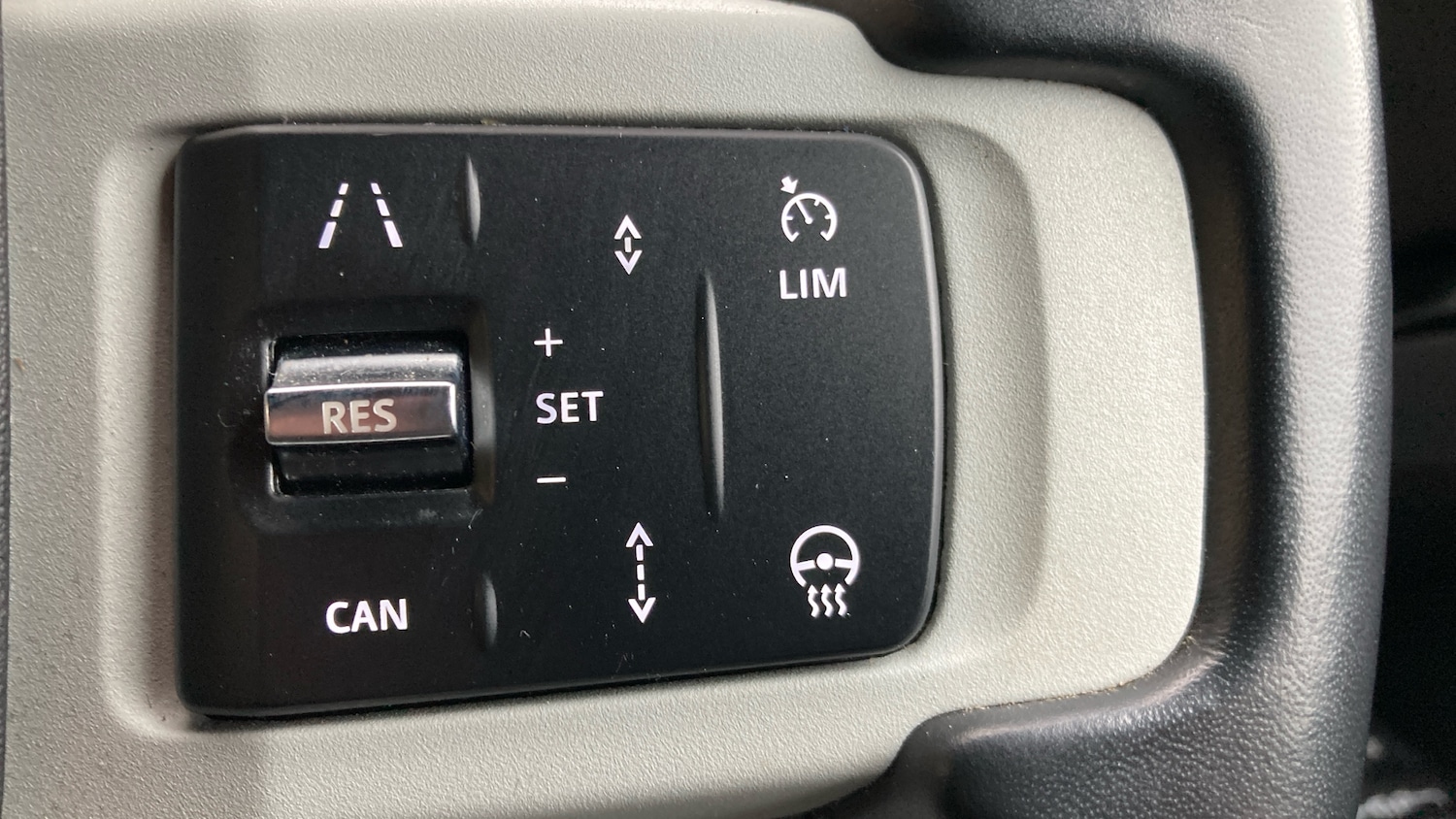 Used Land Rover Defender 2023 for sale - 77996912: Photo 27