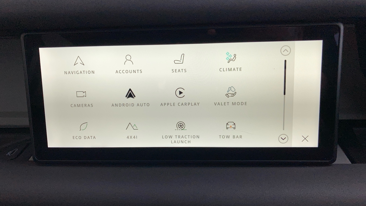 Used Land Rover Defender 2023 for sale - 77996912: Photo 32