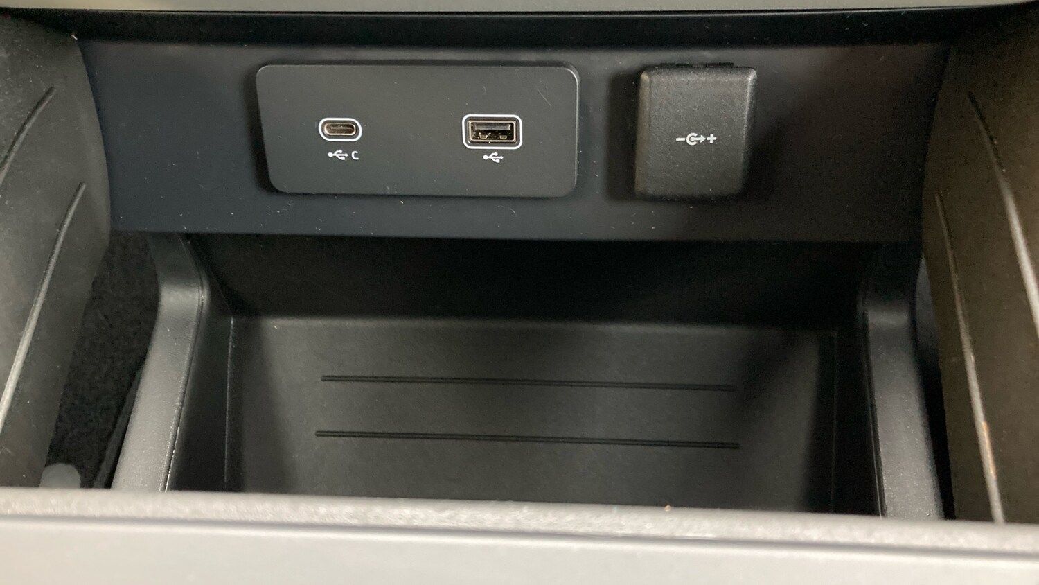 Used Land Rover Defender 2023 for sale - 77996912: Photo 42