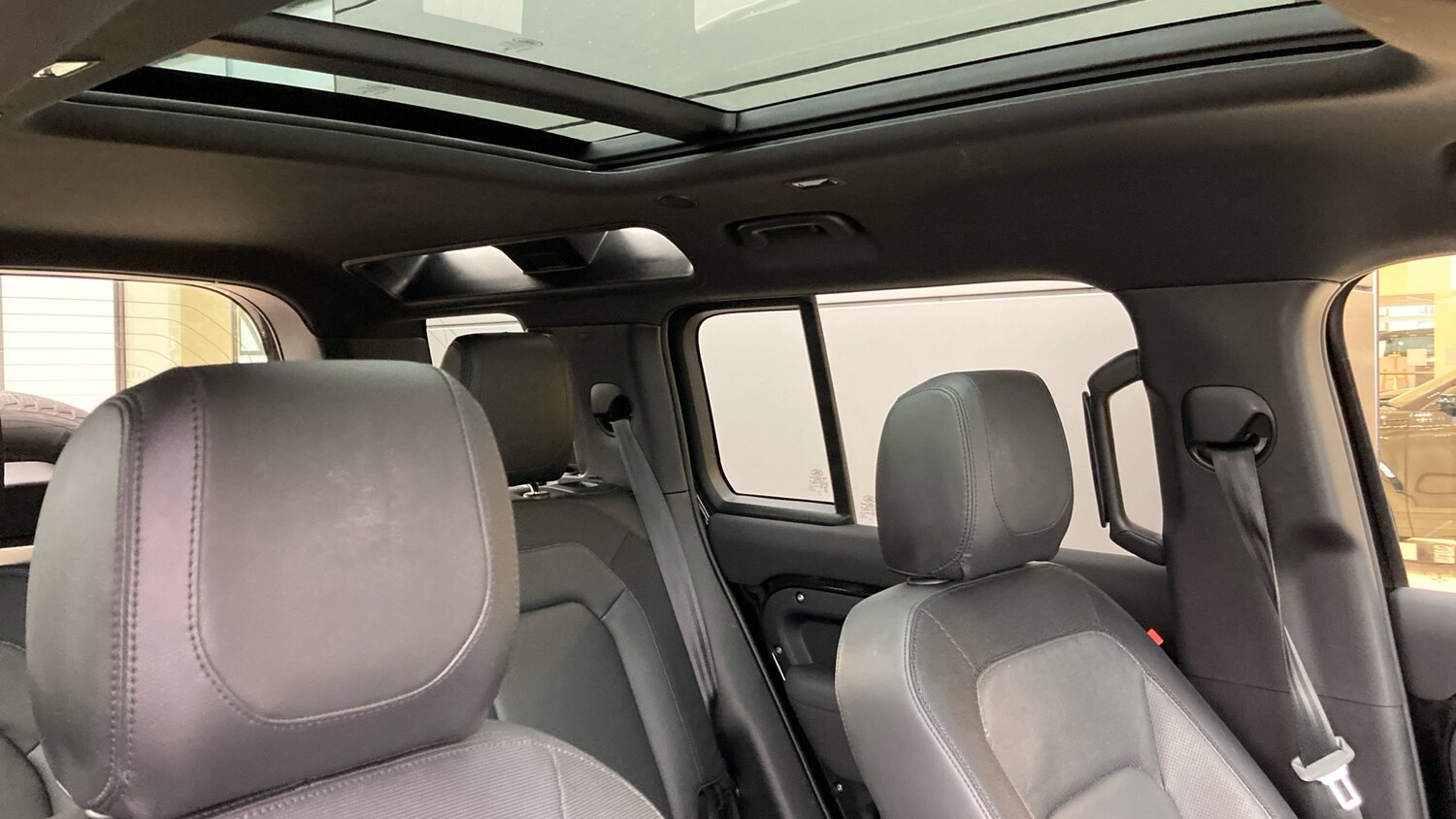 Used Land Rover Defender 2023 for sale - 77996912: Photo 45