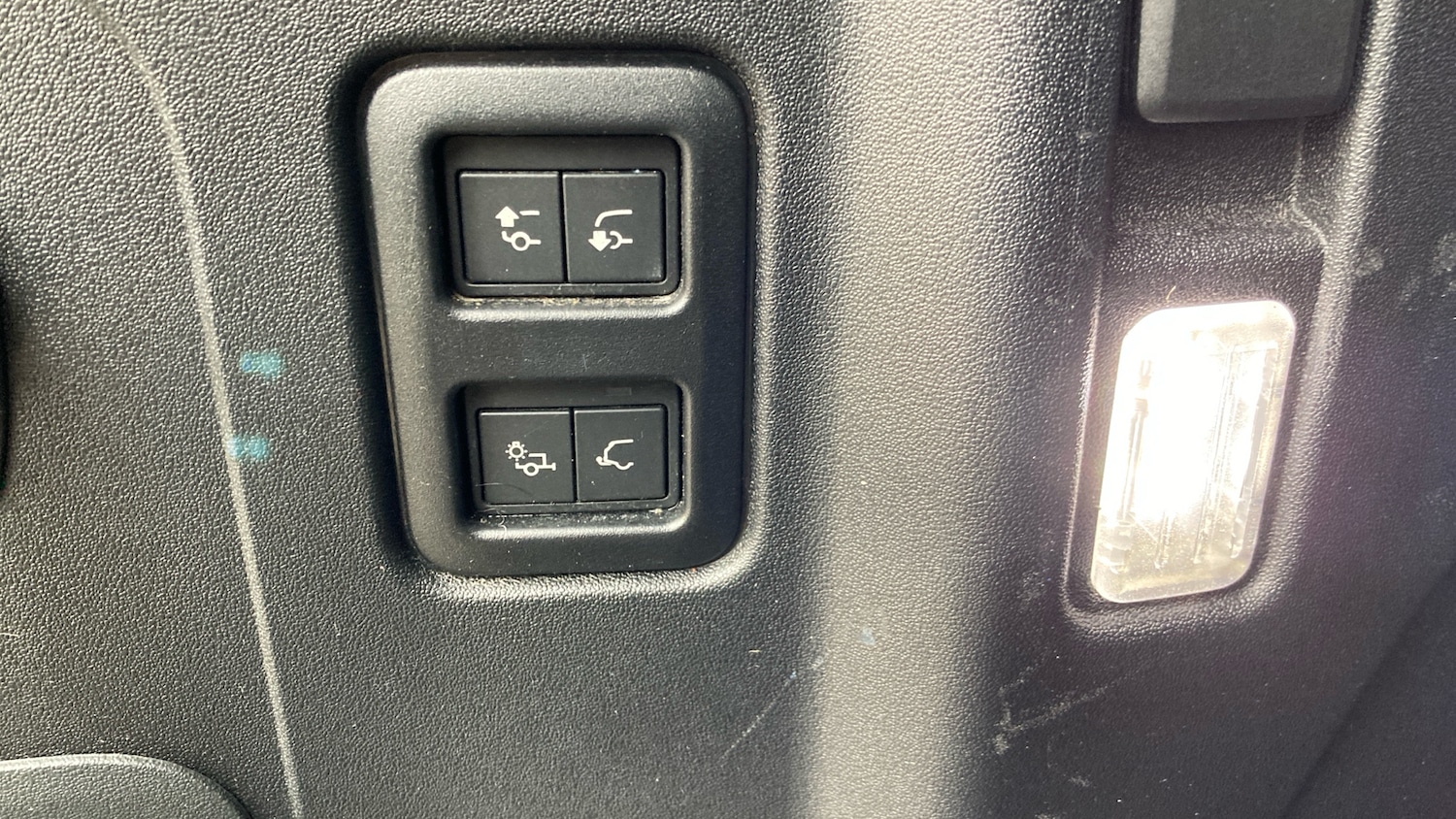 Used Land Rover Defender 2023 for sale - 77996912: Photo 47